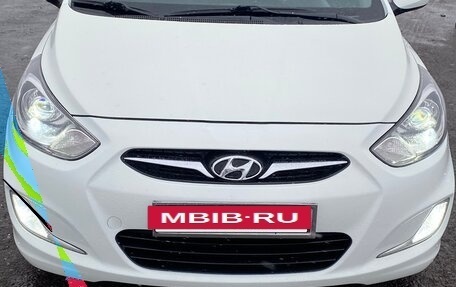 Hyundai Solaris II рестайлинг, 2012 год, 750 000 рублей, 2 фотография