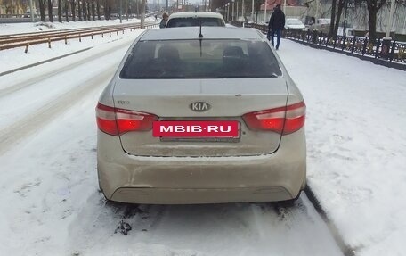 KIA Rio III рестайлинг, 2014 год, 950 000 рублей, 2 фотография