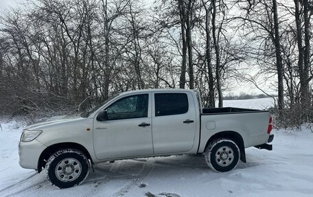 Toyota Hilux VII, 2013 год, 1 950 000 рублей, 3 фотография