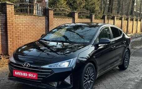 Hyundai Elantra VI рестайлинг, 2019 год, 1 375 000 рублей, 2 фотография