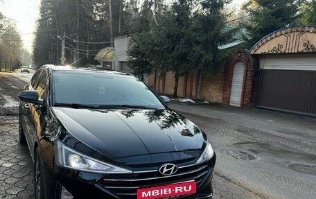 Hyundai Elantra VI рестайлинг, 2019 год, 1 375 000 рублей, 3 фотография