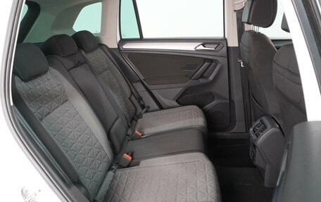 Volkswagen Tiguan II, 2021 год, 2 699 000 рублей, 7 фотография