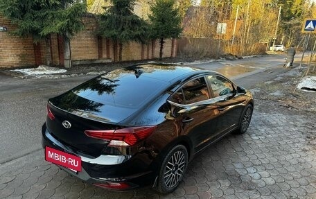 Hyundai Elantra VI рестайлинг, 2019 год, 1 375 000 рублей, 21 фотография