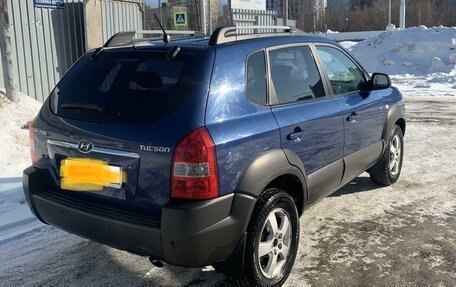 Hyundai Tucson III, 2006 год, 649 000 рублей, 2 фотография