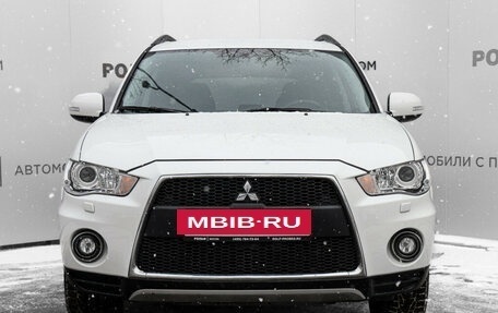 Mitsubishi Outlander III рестайлинг 3, 2011 год, 1 458 000 рублей, 2 фотография