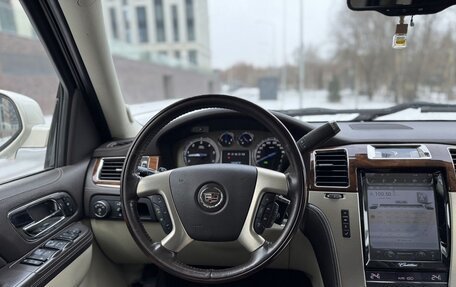 Cadillac Escalade III, 2012 год, 2 590 000 рублей, 12 фотография