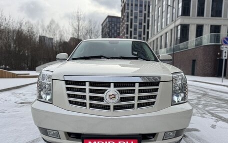 Cadillac Escalade III, 2012 год, 2 590 000 рублей, 3 фотография