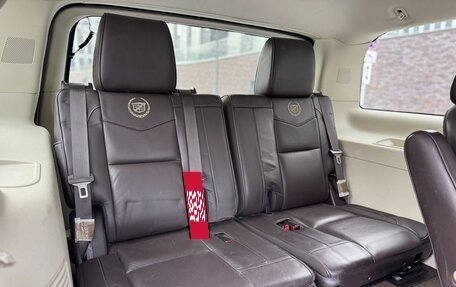 Cadillac Escalade III, 2012 год, 2 590 000 рублей, 16 фотография