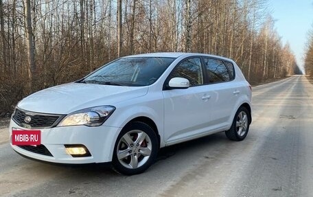 KIA cee'd I рестайлинг, 2011 год, 890 000 рублей, 4 фотография