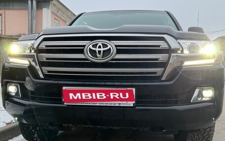 Toyota Land Cruiser 200, 2019 год, 7 900 000 рублей, 9 фотография