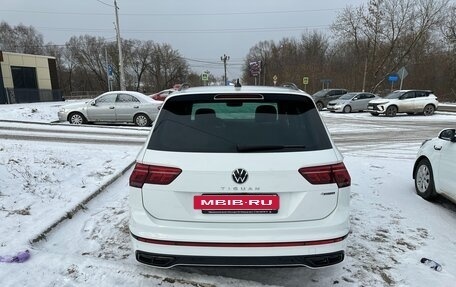 Volkswagen Tiguan II, 2021 год, 4 560 000 рублей, 4 фотография