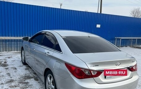 Hyundai Sonata VI, 2010 год, 1 100 000 рублей, 7 фотография