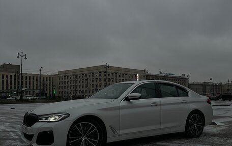 BMW 5 серия, 2022 год, 7 130 000 рублей, 2 фотография