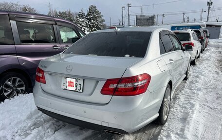 Mercedes-Benz E-Класс, 2013 год, 1 550 000 рублей, 34 фотография