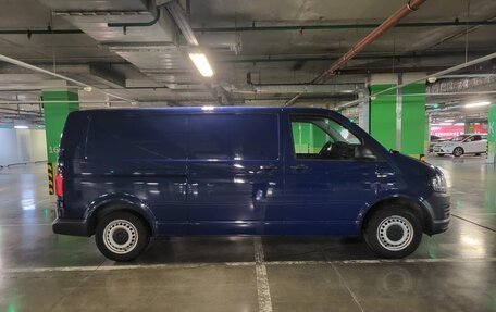 Volkswagen Transporter T6 рестайлинг, 2019 год, 3 600 000 рублей, 8 фотография