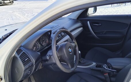 BMW 1 серия, 2010 год, 819 000 рублей, 13 фотография