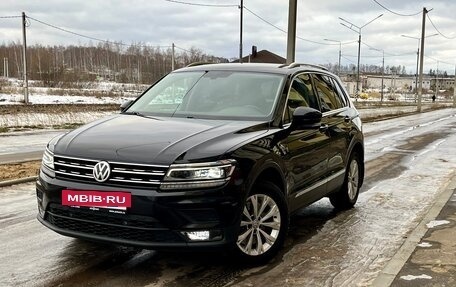 Volkswagen Tiguan II, 2018 год, 2 650 000 рублей, 2 фотография