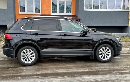 Volkswagen Tiguan II, 2018 год, 2 650 000 рублей, 7 фотография