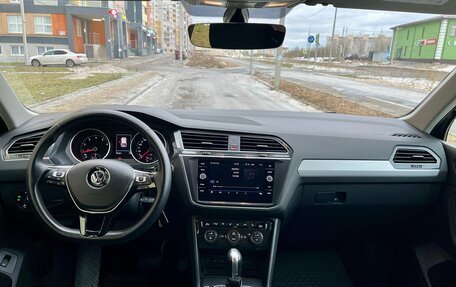 Volkswagen Tiguan II, 2018 год, 2 650 000 рублей, 12 фотография