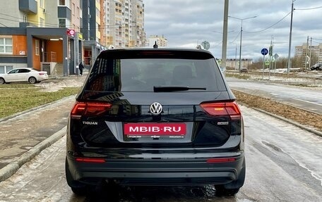 Volkswagen Tiguan II, 2018 год, 2 650 000 рублей, 5 фотография