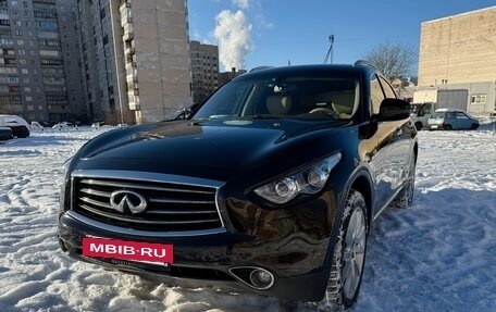 Infiniti FX II, 2012 год, 1 975 000 рублей, 3 фотография