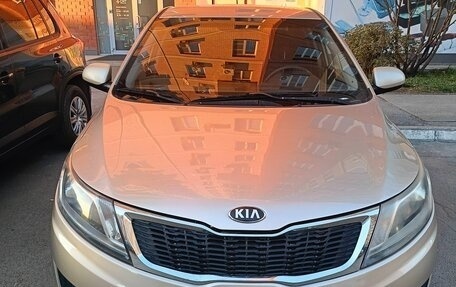 KIA Rio III рестайлинг, 2013 год, 729 000 рублей, 2 фотография