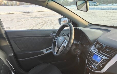 Hyundai Solaris II рестайлинг, 2012 год, 575 000 рублей, 9 фотография