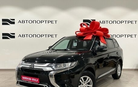 Mitsubishi Outlander III рестайлинг 3, 2018 год, 2 199 000 рублей, 1 фотография