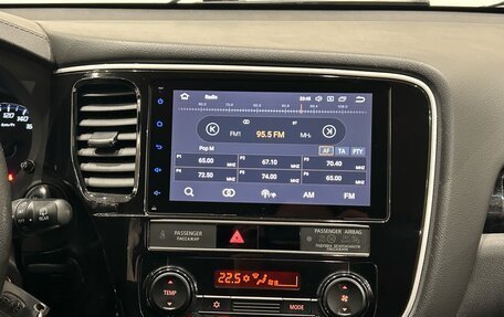 Mitsubishi Outlander III рестайлинг 3, 2018 год, 2 199 000 рублей, 16 фотография