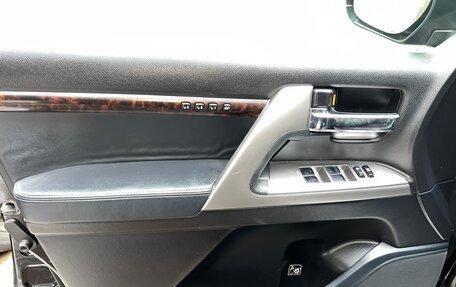 Toyota Land Cruiser 200, 2012 год, 4 300 000 рублей, 9 фотография