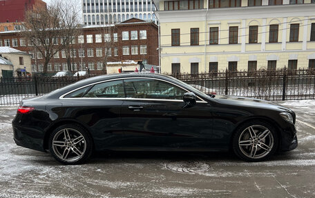 Mercedes-Benz E-Класс, 2019 год, 4 400 000 рублей, 3 фотография