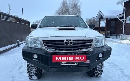 Toyota Hilux VII, 2014 год, 2 550 000 рублей, 2 фотография