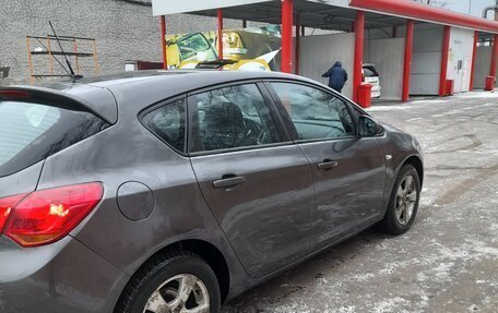 Opel Astra J, 2011 год, 720 000 рублей, 5 фотография