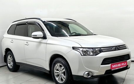 Mitsubishi Outlander III рестайлинг 3, 2013 год, 1 398 000 рублей, 1 фотография