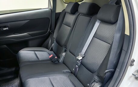 Mitsubishi Outlander III рестайлинг 3, 2013 год, 1 398 000 рублей, 7 фотография