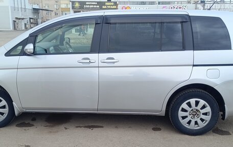 Toyota ISis I, 2012 год, 1 390 000 рублей, 4 фотография