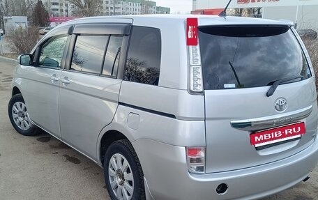 Toyota ISis I, 2012 год, 1 390 000 рублей, 5 фотография