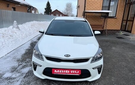 KIA Rio IV, 2019 год, 1 550 000 рублей, 2 фотография