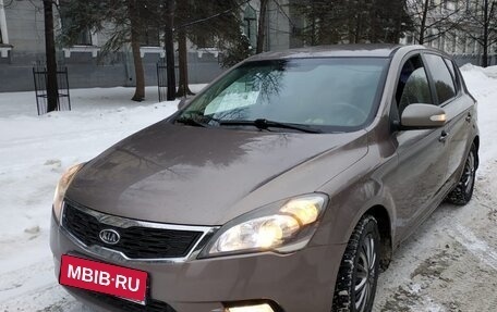 KIA cee'd I рестайлинг, 2010 год, 670 000 рублей, 1 фотография