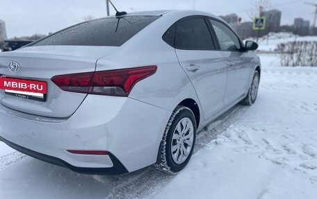 Hyundai Solaris II рестайлинг, 2017 год, 1 240 000 рублей, 6 фотография