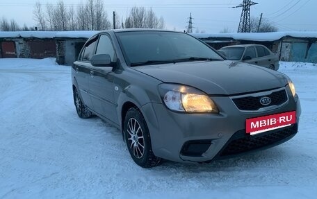 KIA Rio II, 2011 год, 630 000 рублей, 3 фотография