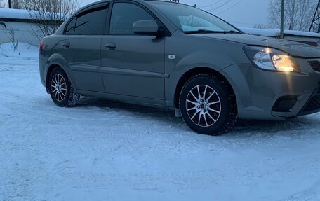 KIA Rio II, 2011 год, 630 000 рублей, 6 фотография