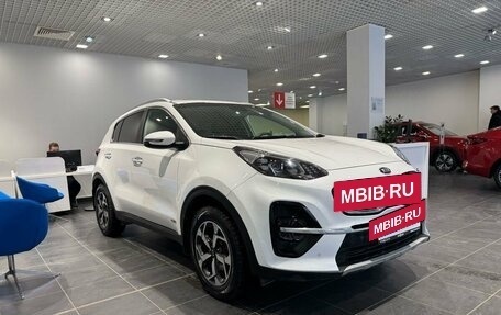 KIA Sportage IV рестайлинг, 2020 год, 2 835 000 рублей, 3 фотография