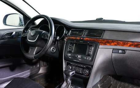 Skoda Superb III рестайлинг, 2012 год, 885 899 рублей, 9 фотография