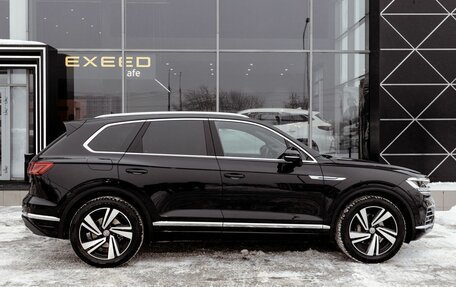 Volkswagen Touareg III, 2019 год, 5 670 000 рублей, 4 фотография