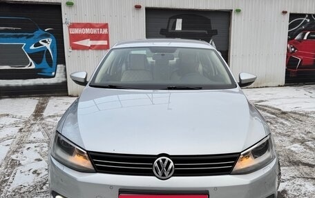 Volkswagen Jetta VI, 2012 год, 1 100 000 рублей, 1 фотография