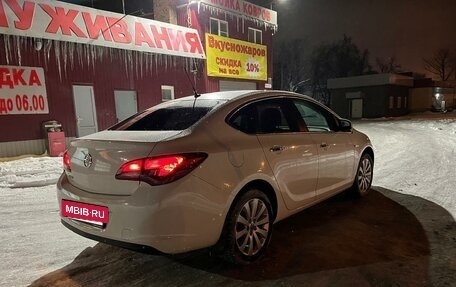 Opel Astra J, 2013 год, 1 100 000 рублей, 7 фотография