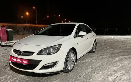 Opel Astra J, 2013 год, 1 100 000 рублей, 6 фотография