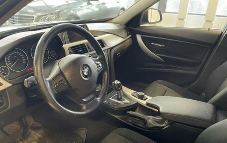 BMW 3 серия, 2018 год, 1 949 000 рублей, 6 фотография