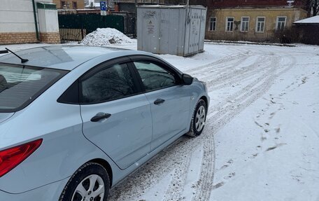 Hyundai Solaris II рестайлинг, 2013 год, 955 000 рублей, 4 фотография